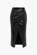 Ermelinda | Figuroverhevend Kunstleder-Midirok met Wickeloptiek, Decoratieve Gesp en Hoge Split