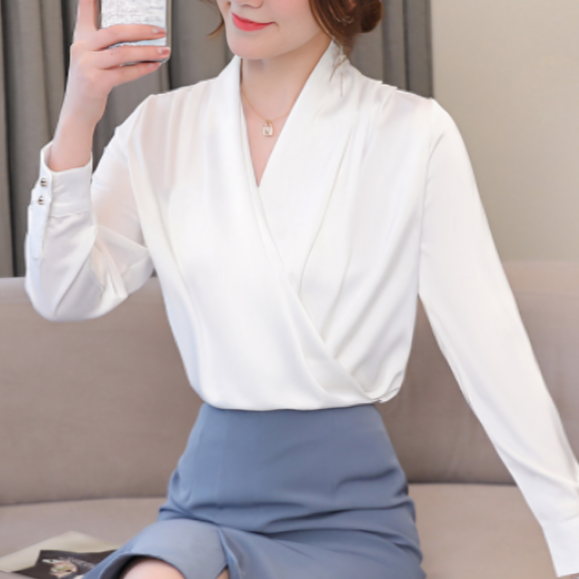 Francisca | Fluwelen gedrapeerde blouse