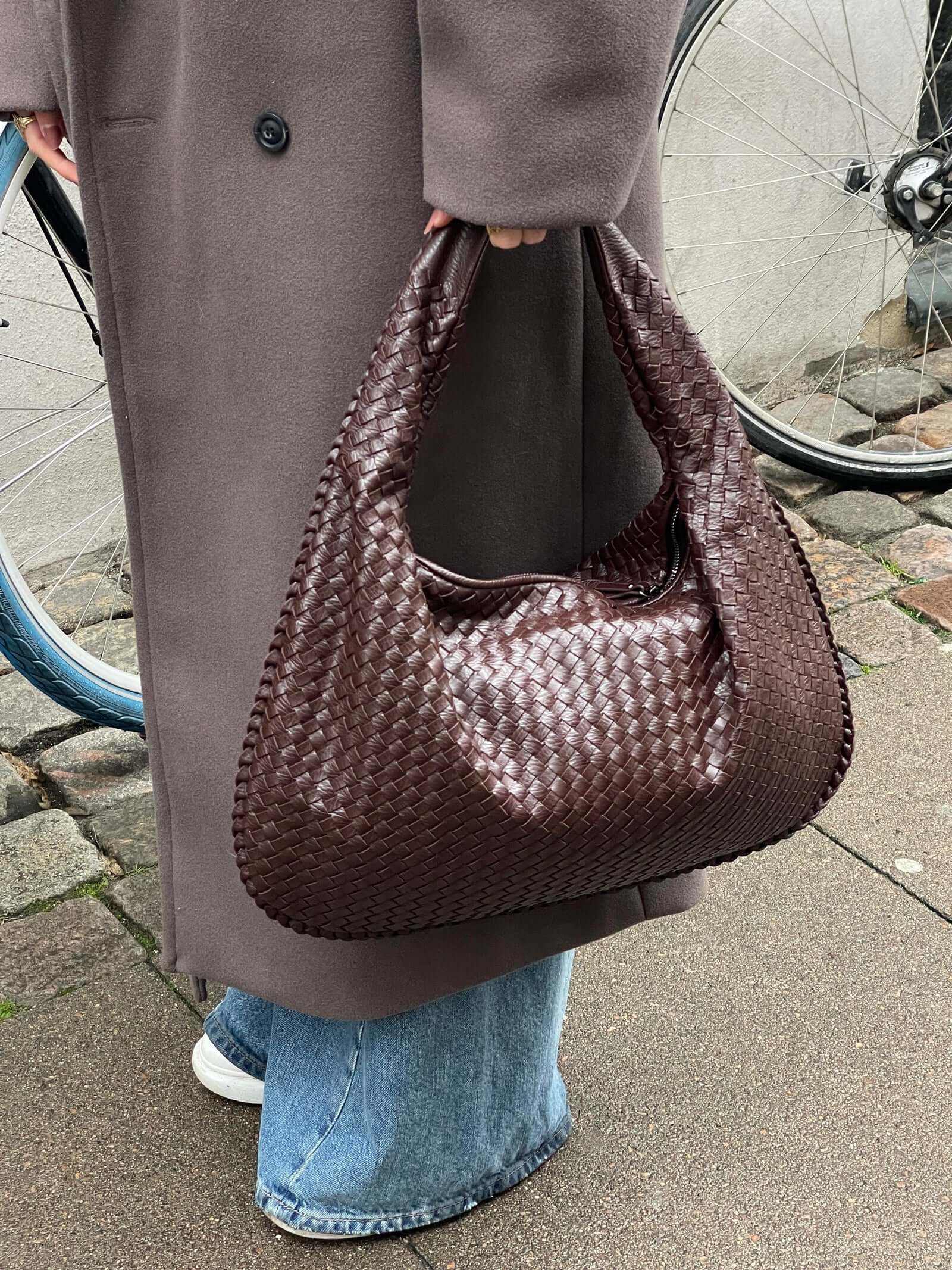 Charlyne | Grote gevlochten Hobo-tas