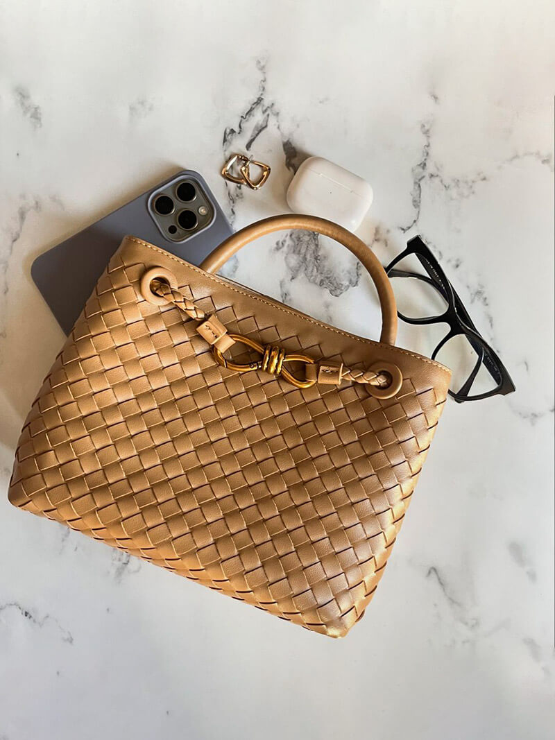Carlee | Gevlochten Mini-Tas met Elegante Accent
