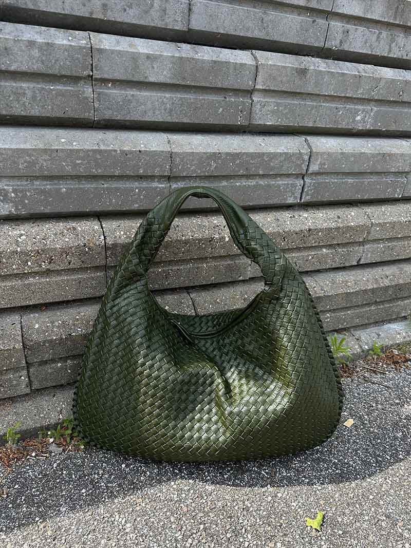 Charlyne | Grote gevlochten Hobo-tas