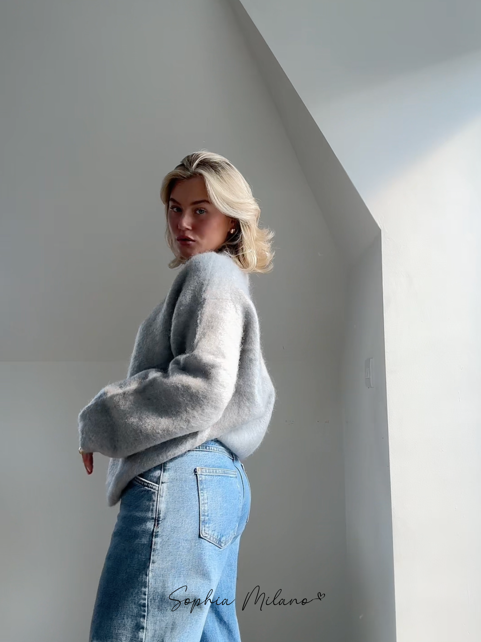 Noa | Comfy Crewneck sweater