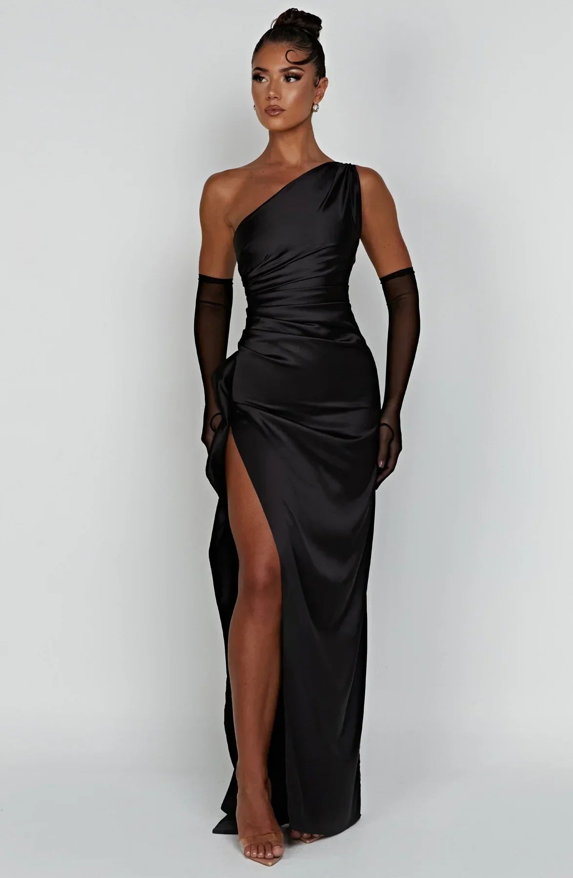 Aria Satin Split Dress - Dames - Luxe Stof, Stijlvolle Plooien en Moderne Details