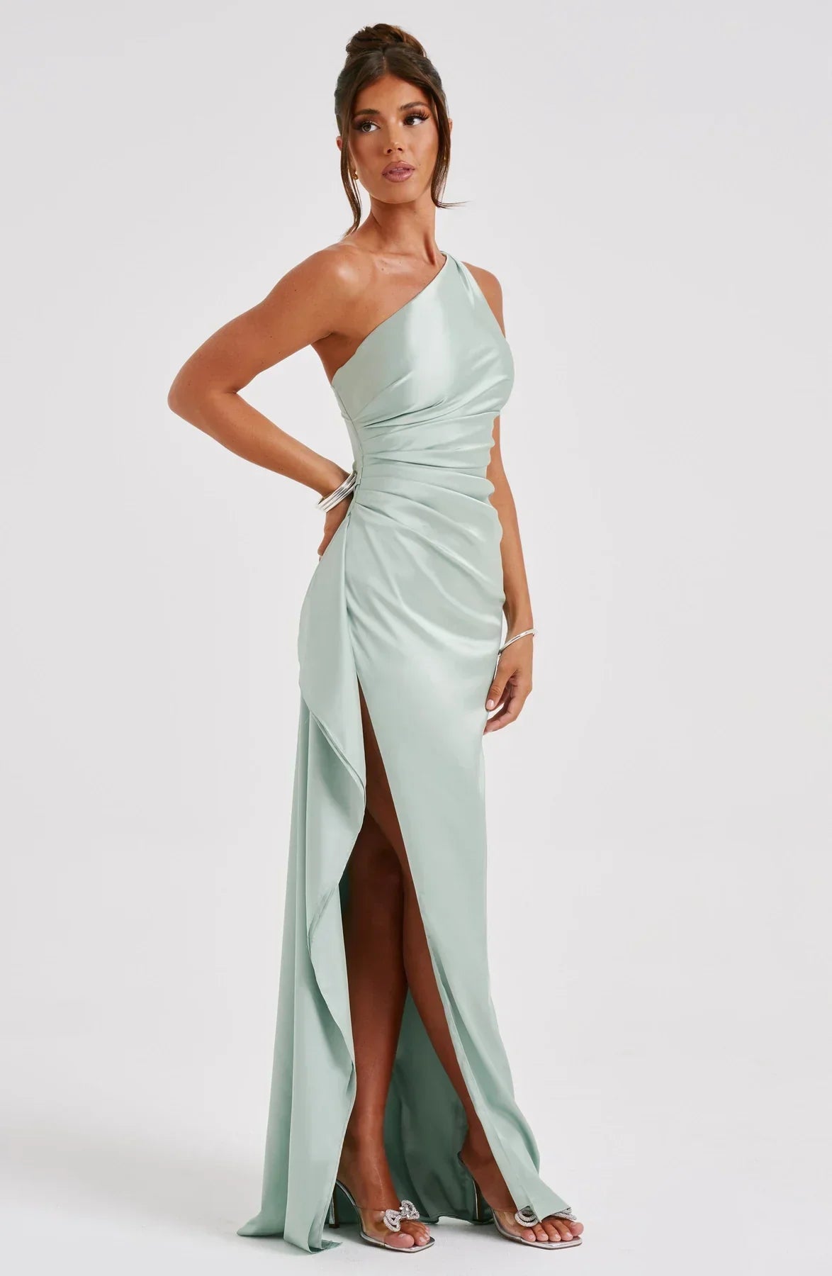 Aria Satin Split Dress - Dames - Luxe Stof, Stijlvolle Plooien en Moderne Details