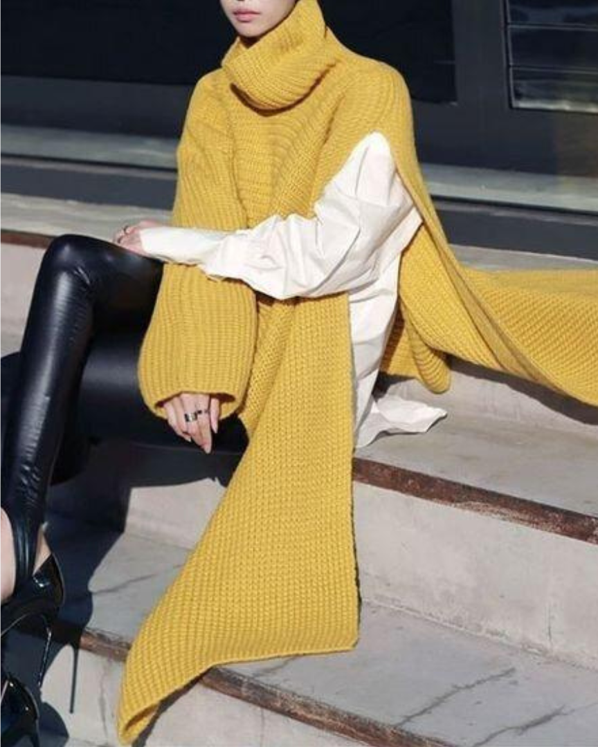 Maline | Gebreide Assymetrische Poncho met Colkraag
