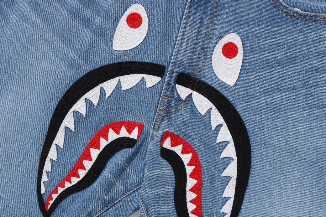 Shark - Baggy Jeans